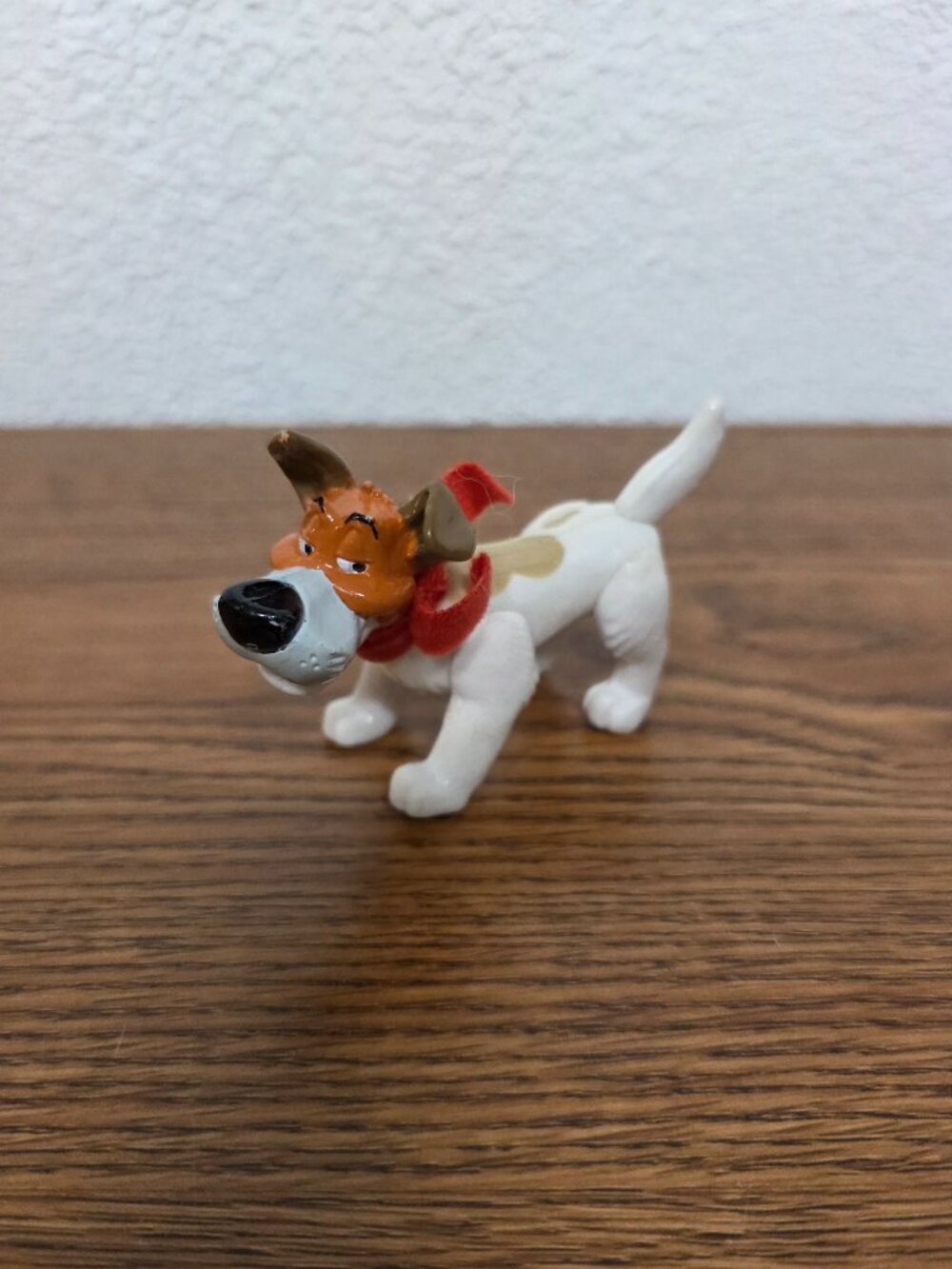 Vintage Toy Figure 1990 Disney Oliver and Company 3.5" x 2.5" Dodger w/Red Scarf